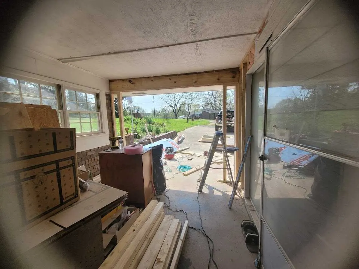 Air movers and dehumidifier for Drying & Dehumidification in Windsor